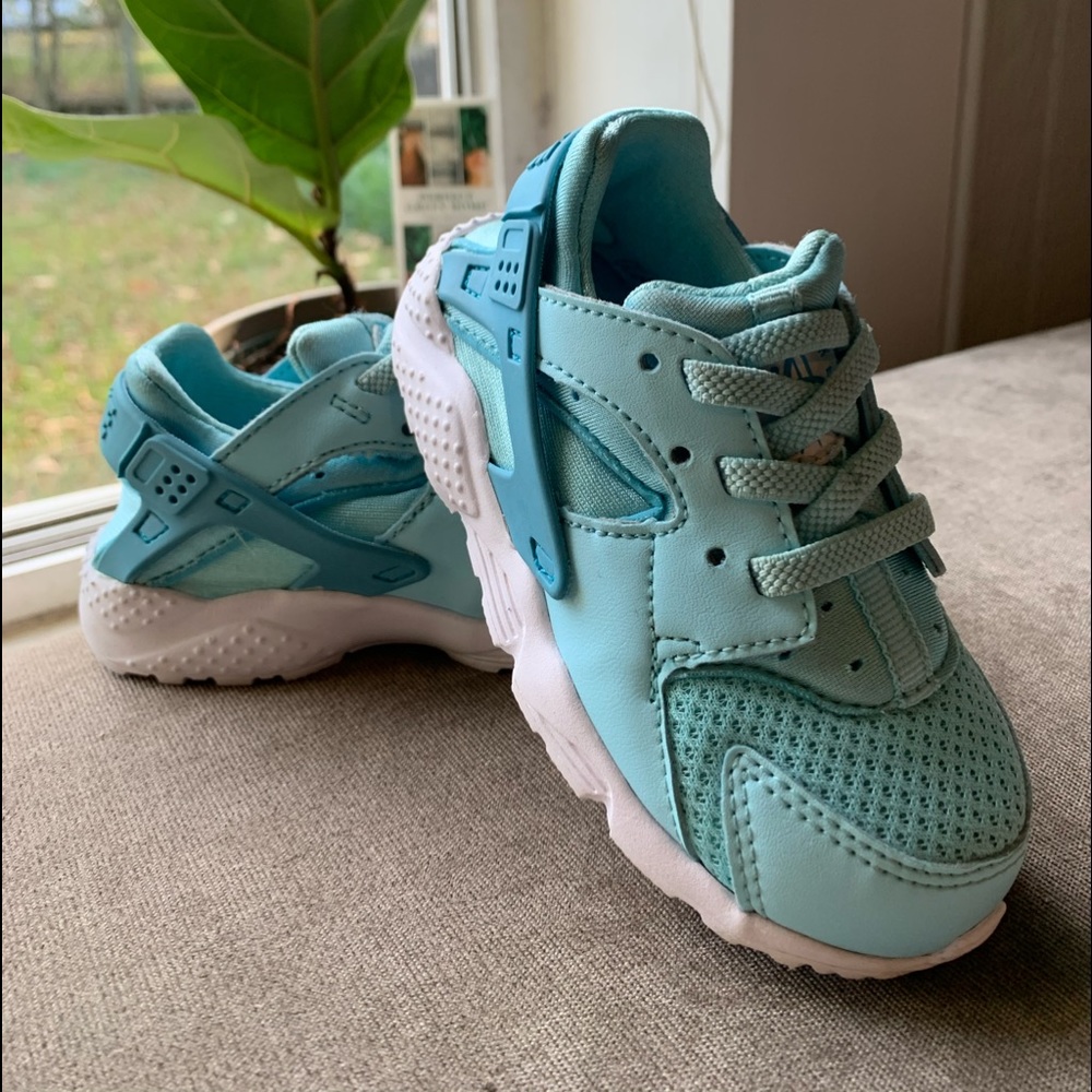 Light blue toddler huarache